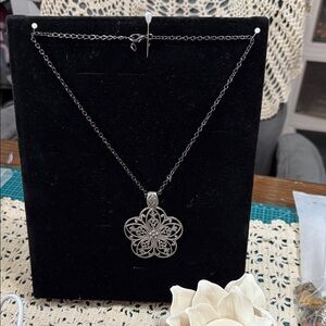 Elegant Silver Pendant Necklace